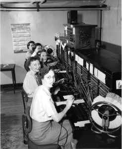 Telephone_operators,_1952